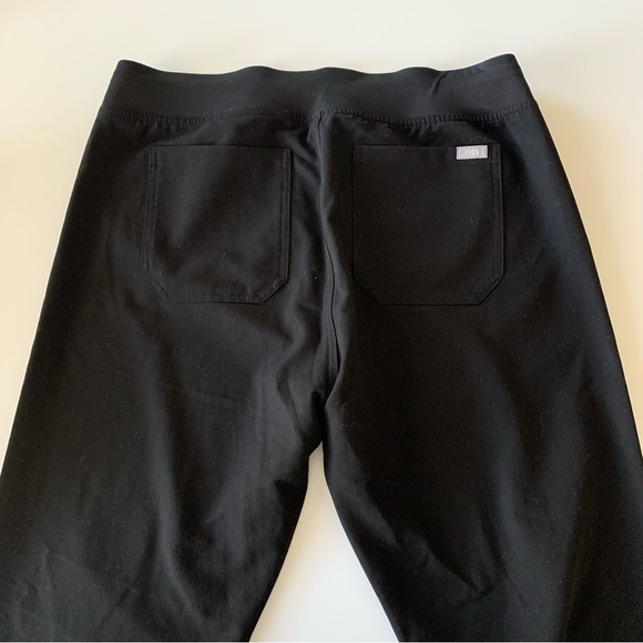 FIGS technical collection high waisted Livingston basic scrub pants black - Picture 5 of 12
